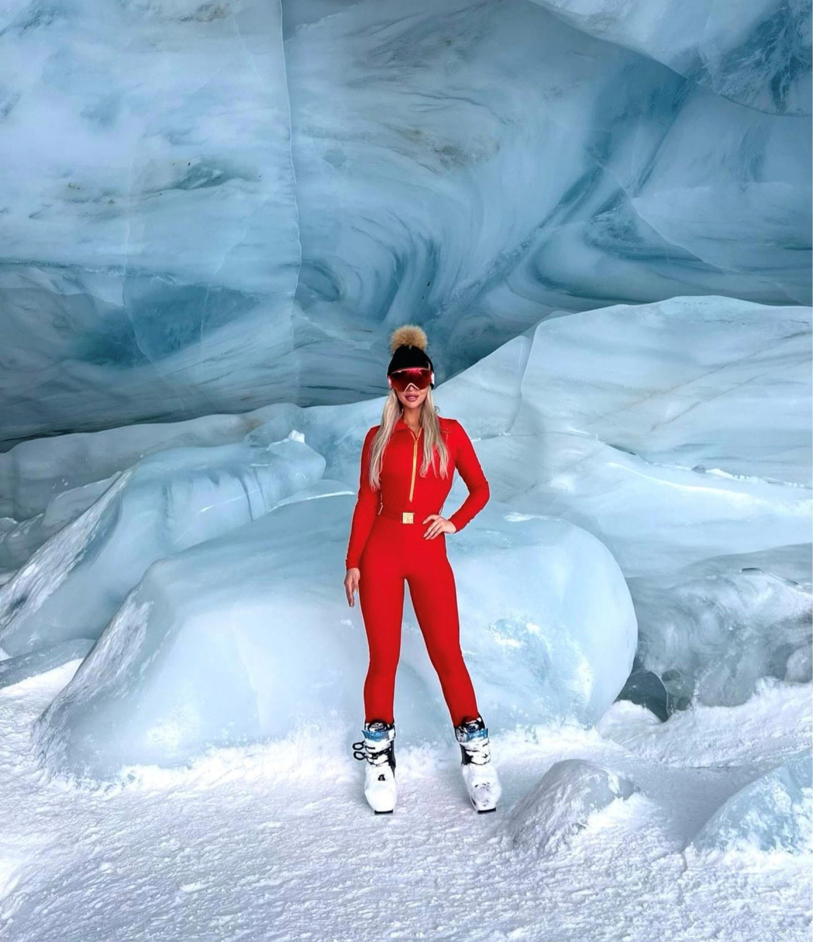 Vesta Red ski suit, view 3